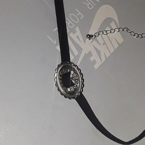 Black choker